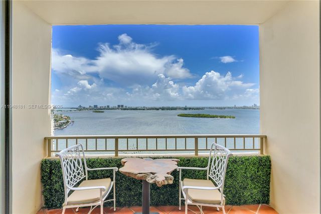 11113 Biscayne Blvd PH8, Miami, FL 33181
