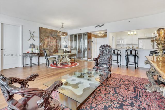 11113 Biscayne Blvd PH8, Miami, FL 33181