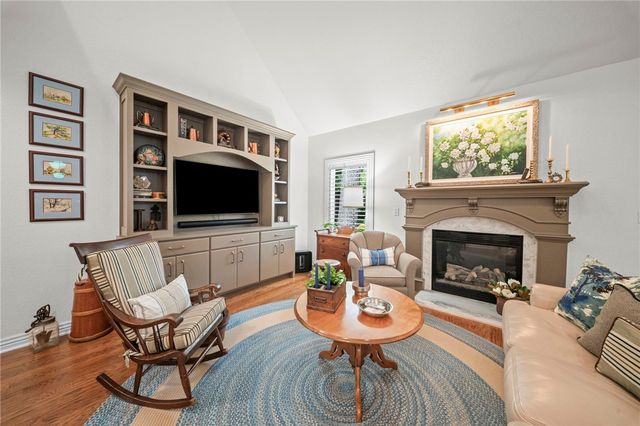 906 N Pembroke Road, Fayetteville, AR 72701