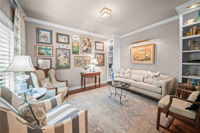906 N Pembroke Road, Fayetteville, AR 72701