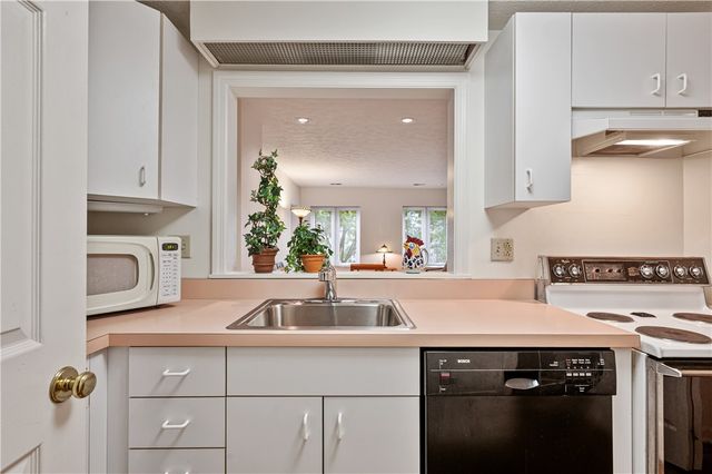 100 Denniston St 422, Shadyside, PA 15206