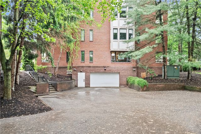 100 Denniston St 422, Shadyside, PA 15206
