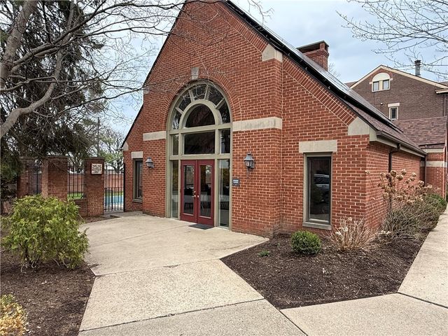 100 Denniston St 422, Shadyside, PA 15206