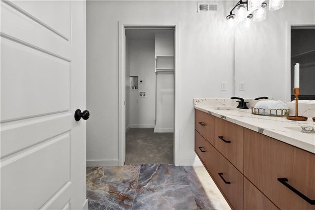 9309 Aminda Street, Lenexa, KS 66227