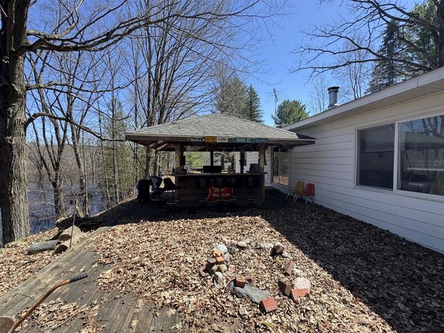 5084 Sandy Run Road, Sears, MI 49679