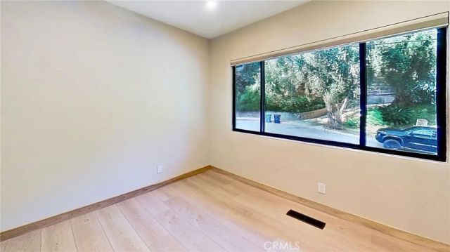 325 N Madison Avenue, Monrovia, CA 91016