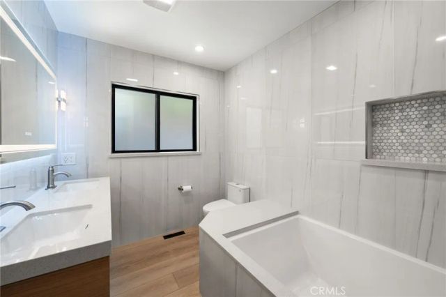 325 N Madison Avenue, Monrovia, CA 91016