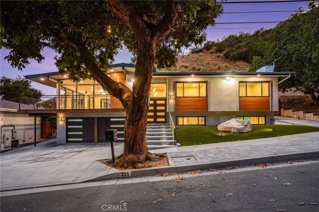 325 N Madison Avenue, Monrovia, CA 91016