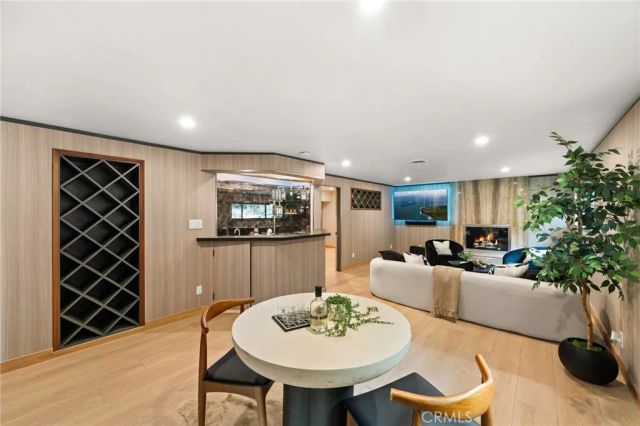 325 N Madison Avenue, Monrovia, CA 91016