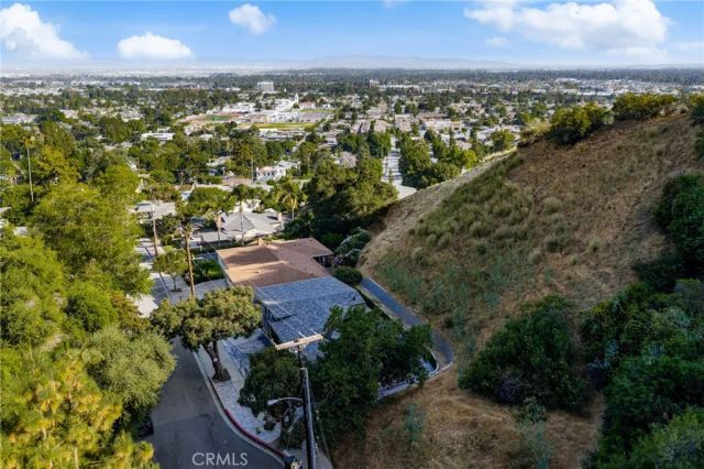 325 N Madison Avenue, Monrovia, CA 91016