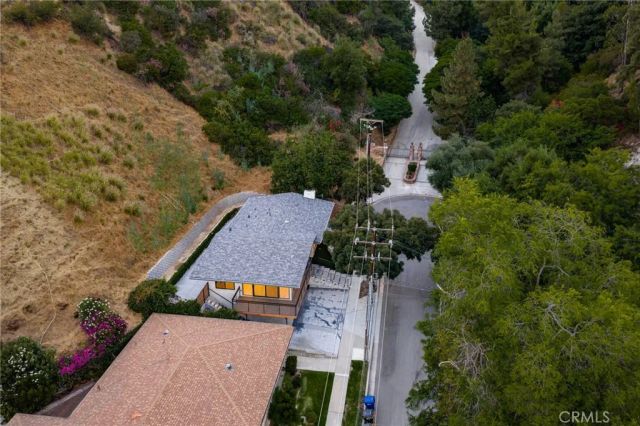 325 N Madison Avenue, Monrovia, CA 91016