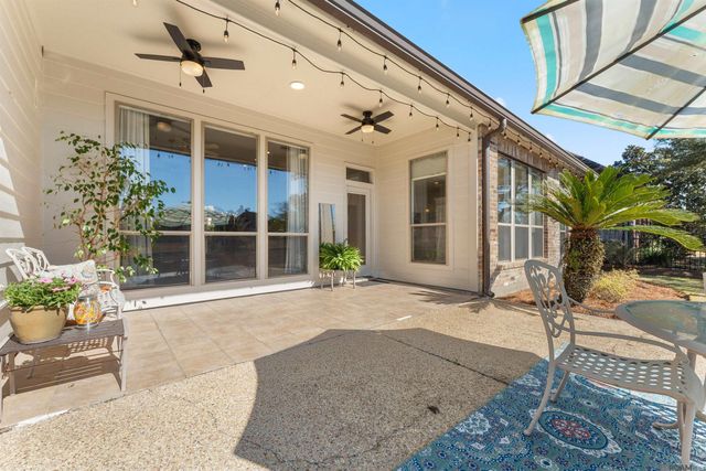 742 Grand Lakes Dr, Baton Rouge, LA 70810