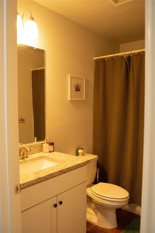 315 W Oak Street, Whitewright, TX 75491