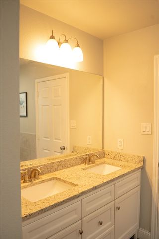 315 W Oak Street, Whitewright, TX 75491
