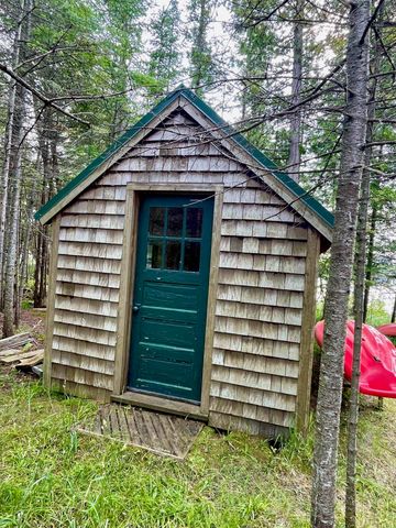 11256 S Lacore Road, Empire, MI 49630