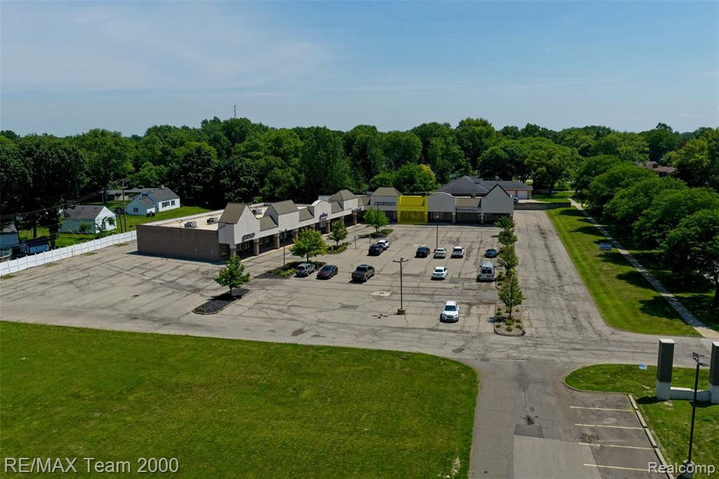 32524 Warren Road, Westland, MI 48185