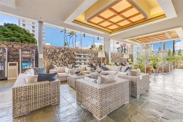 445 Seaside Avenue 2415, Honolulu, HI 96815