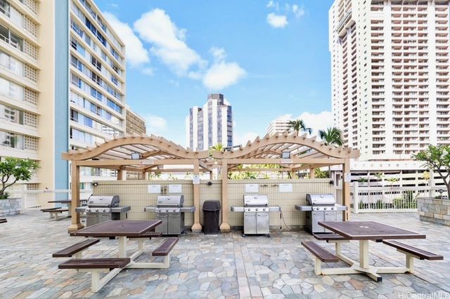 445 Seaside Avenue 2415, Honolulu, HI 96815