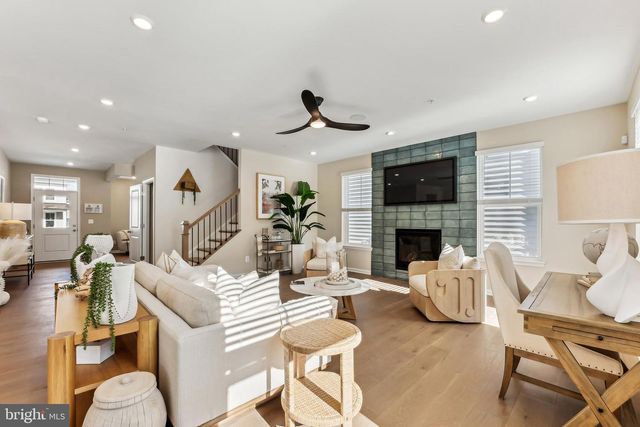 9895 OBIN LN, Waldorf, MD 20601