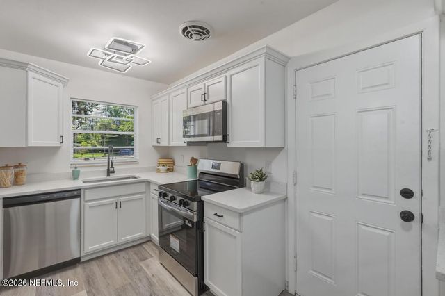 1146 LA MARCHE Drive, Jacksonville, FL 32205