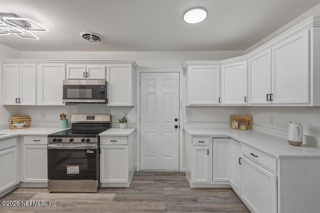 1146 LA MARCHE Drive, Jacksonville, FL 32205
