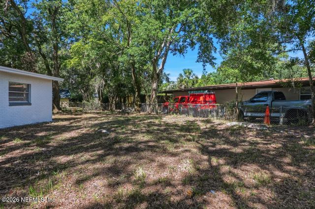 1146 LA MARCHE Drive, Jacksonville, FL 32205