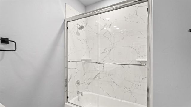 520 Kearny Lane, Yukon, OK 73099