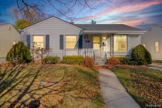 266 Massoit Street, Clawson, MI 48017