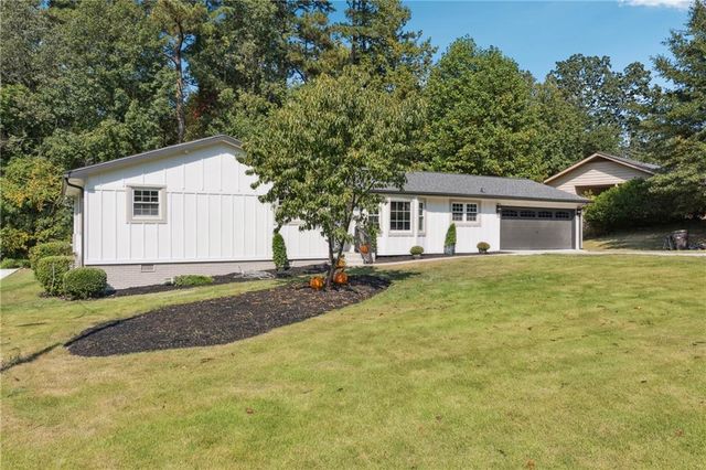 110 Jayne Ellen Court, Alpharetta, GA 30009