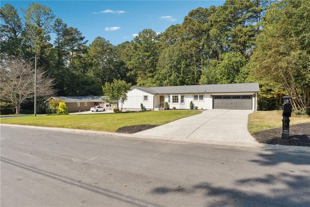 110 Jayne Ellen Court, Alpharetta, GA 30009