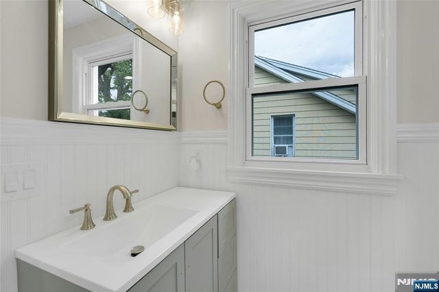 43 4th Street, Ridgefield Park, NJ 07660
