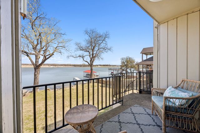 388 Driftwood Court 3, Azle, TX 76020