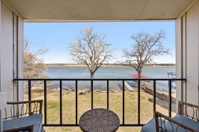 388 Driftwood Court 3, Azle, TX 76020
