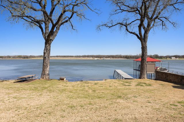 388 Driftwood Court 3, Azle, TX 76020