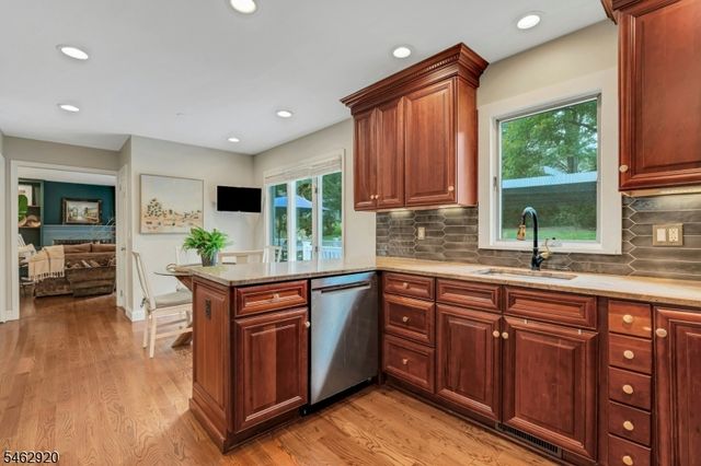 122 N Maple Ave, Bernards Twp., NJ 07920