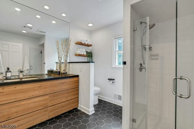 122 N Maple Ave, Bernards Twp., NJ 07920