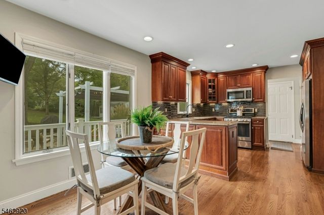 122 N Maple Ave, Bernards Twp., NJ 07920