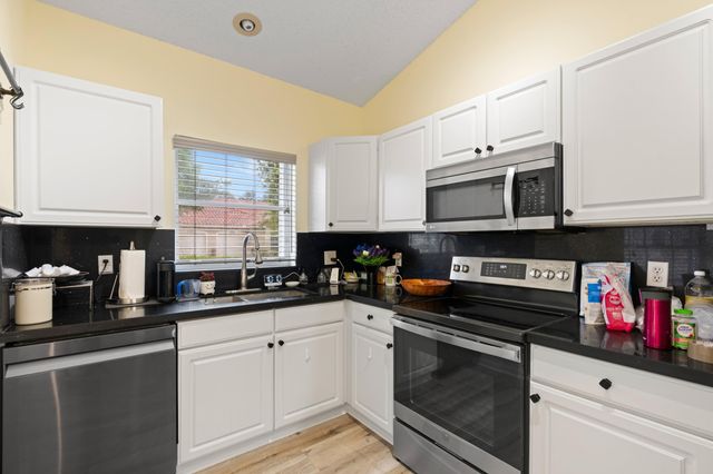 6419 Long Key Lane, Boynton Beach, FL 33472