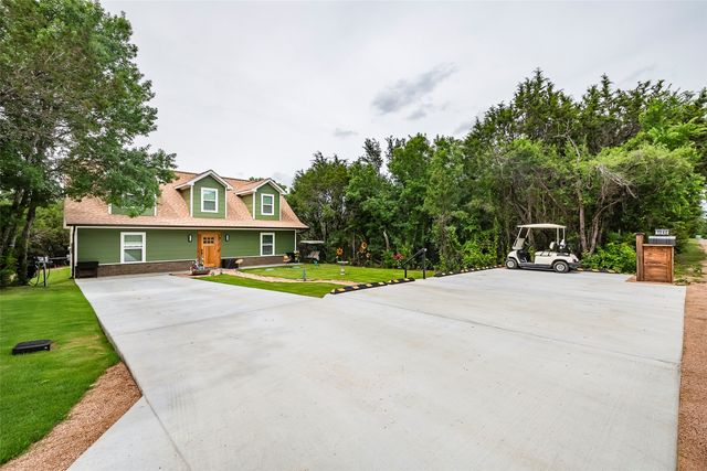 1040 Indian Drive, Granbury, TX 76048