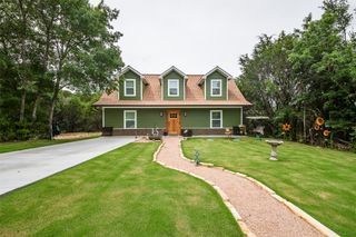1040 Indian Drive, Granbury, TX 76048
