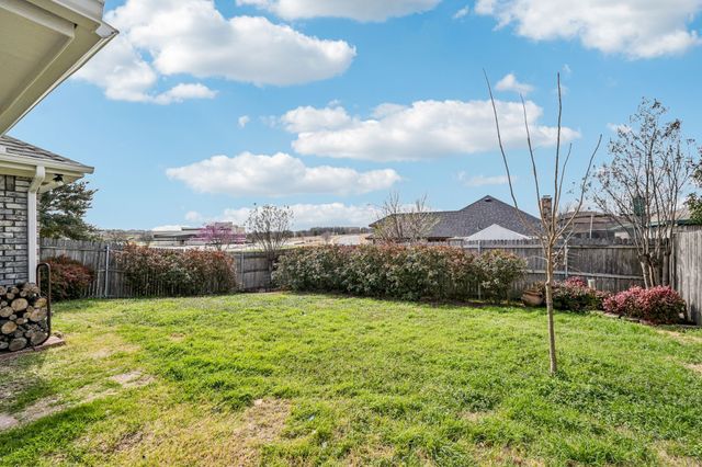 700 Blue Haze Drive, Fort Worth, TX 76108