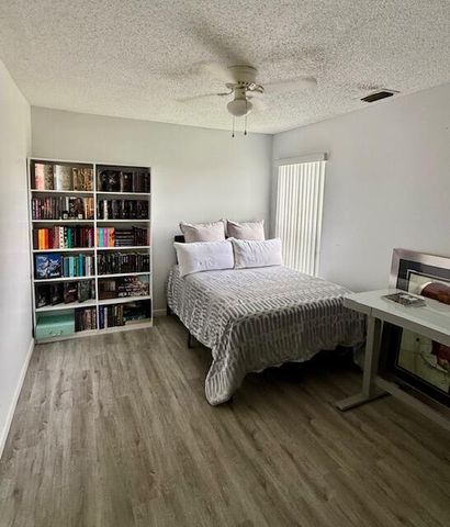 1803 Waterview Circle, Palm Springs, FL 33461