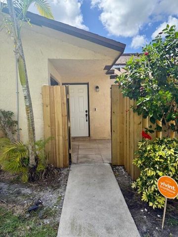 1803 Waterview Circle, Palm Springs, FL 33461