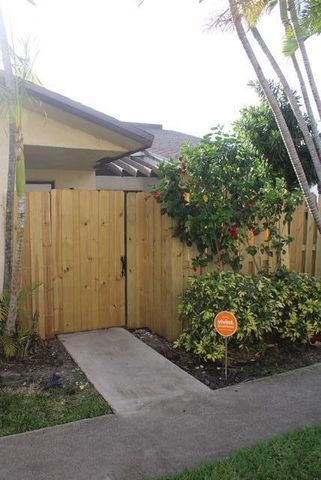 1803 Waterview Circle, Palm Springs, FL 33461