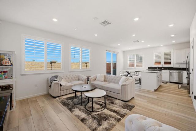 1649 Siderits Way, Gilroy, CA 95020