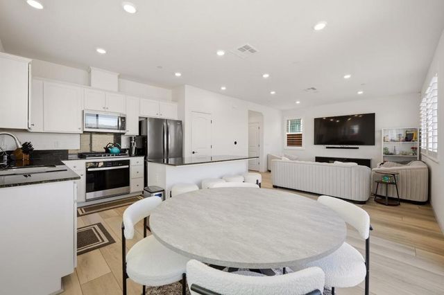 1649 Siderits Way, Gilroy, CA 95020