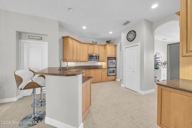 870 SW Grand Reserves Boulevard, Port St. Lucie, FL 34986