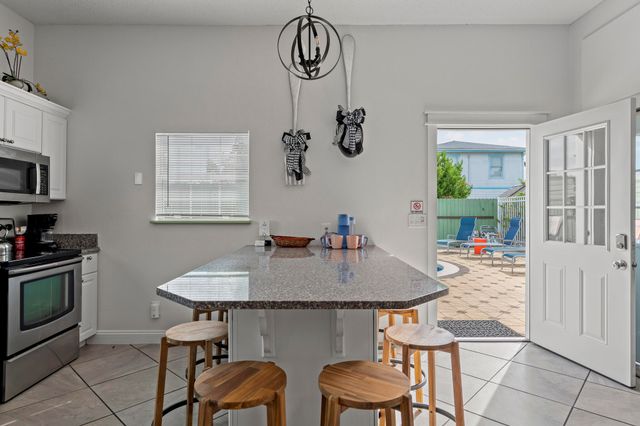 4431 Luke Avenue, Destin, FL 32541