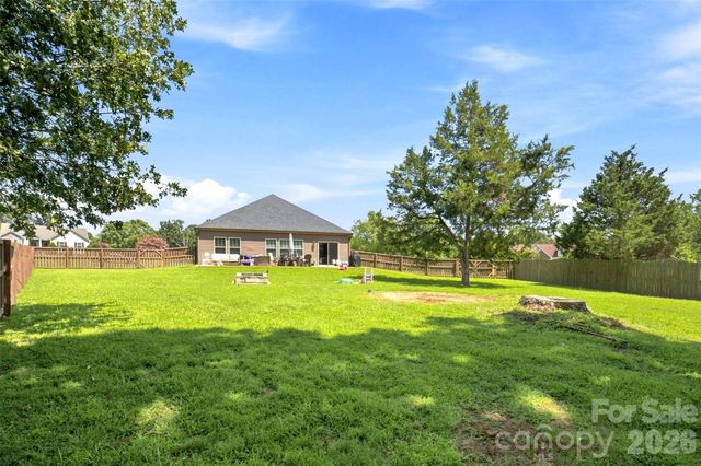 142 Donsdale Drive, Statesville, NC 28625