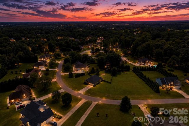 142 Donsdale Drive, Statesville, NC 28625